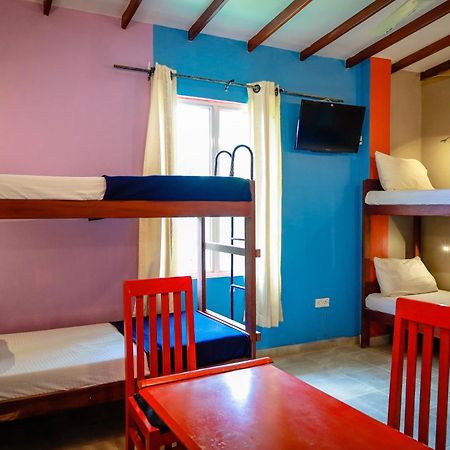 Funk Bunk - Mount View Lodge แคนดี้ ภายนอก รูปภาพ
