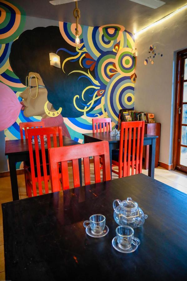Funk Bunk - Mount View Lodge แคนดี้ ภายนอก รูปภาพ