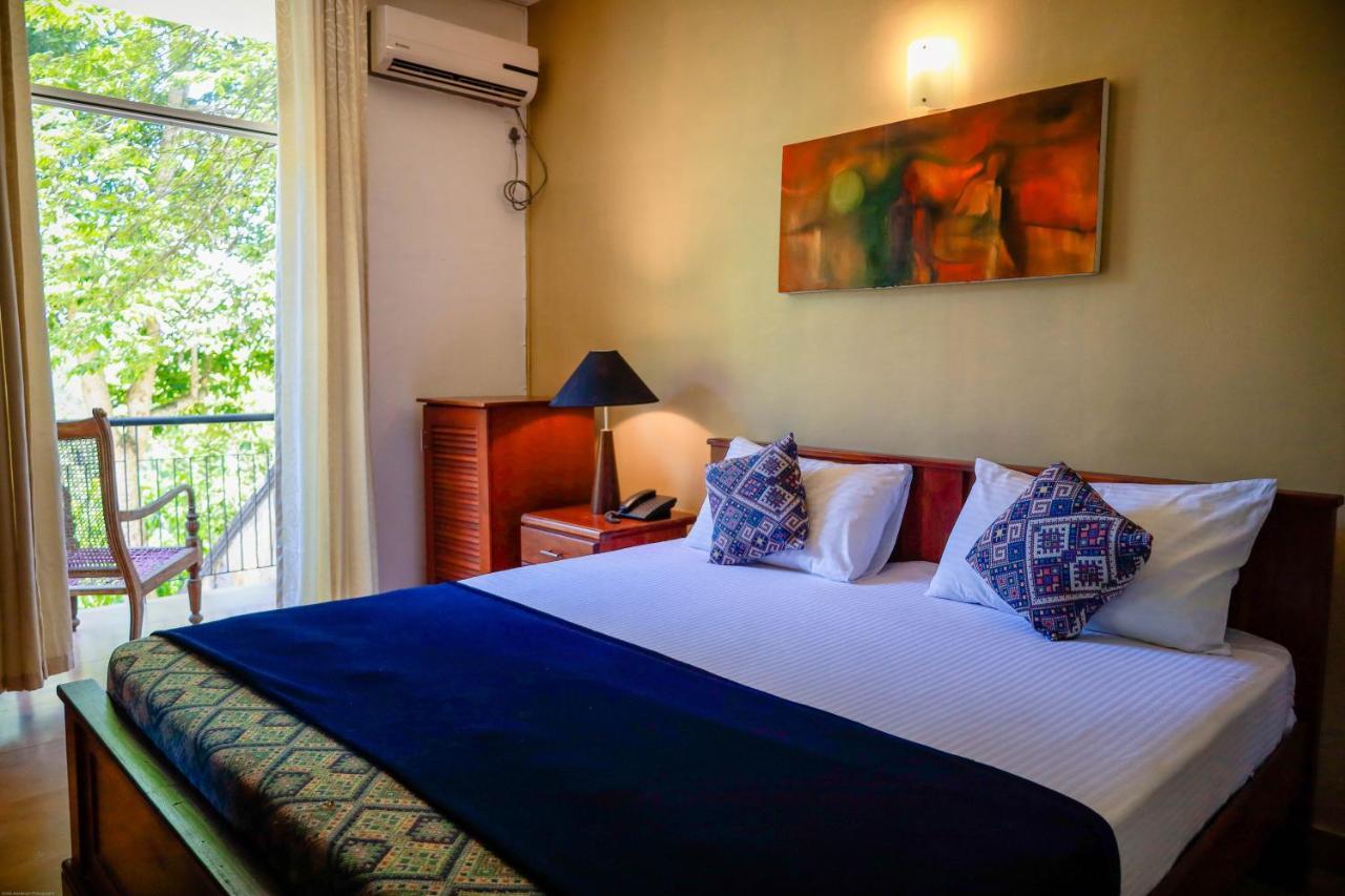 Funk Bunk - Mount View Lodge แคนดี้ ภายนอก รูปภาพ
