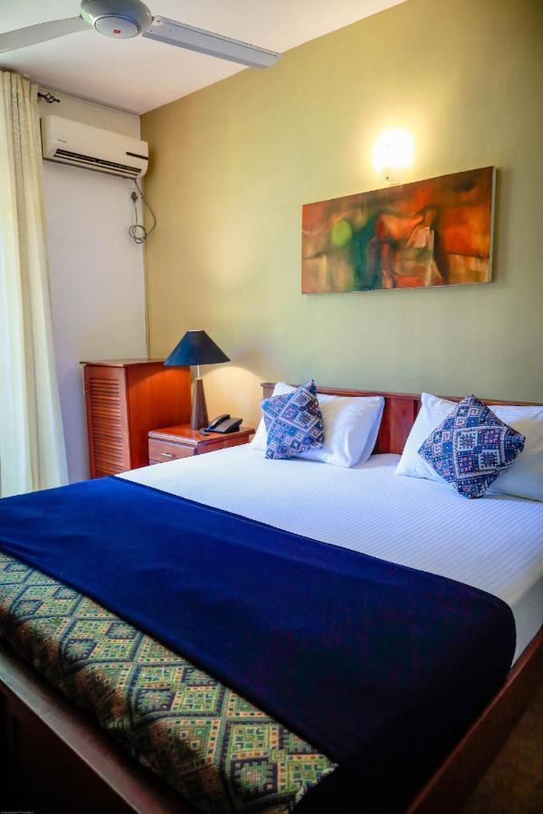 Funk Bunk - Mount View Lodge แคนดี้ ภายนอก รูปภาพ