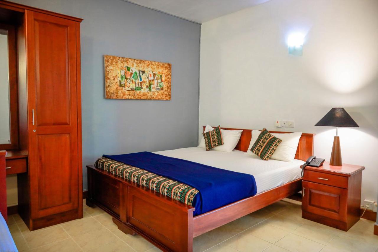 Funk Bunk - Mount View Lodge แคนดี้ ภายนอก รูปภาพ