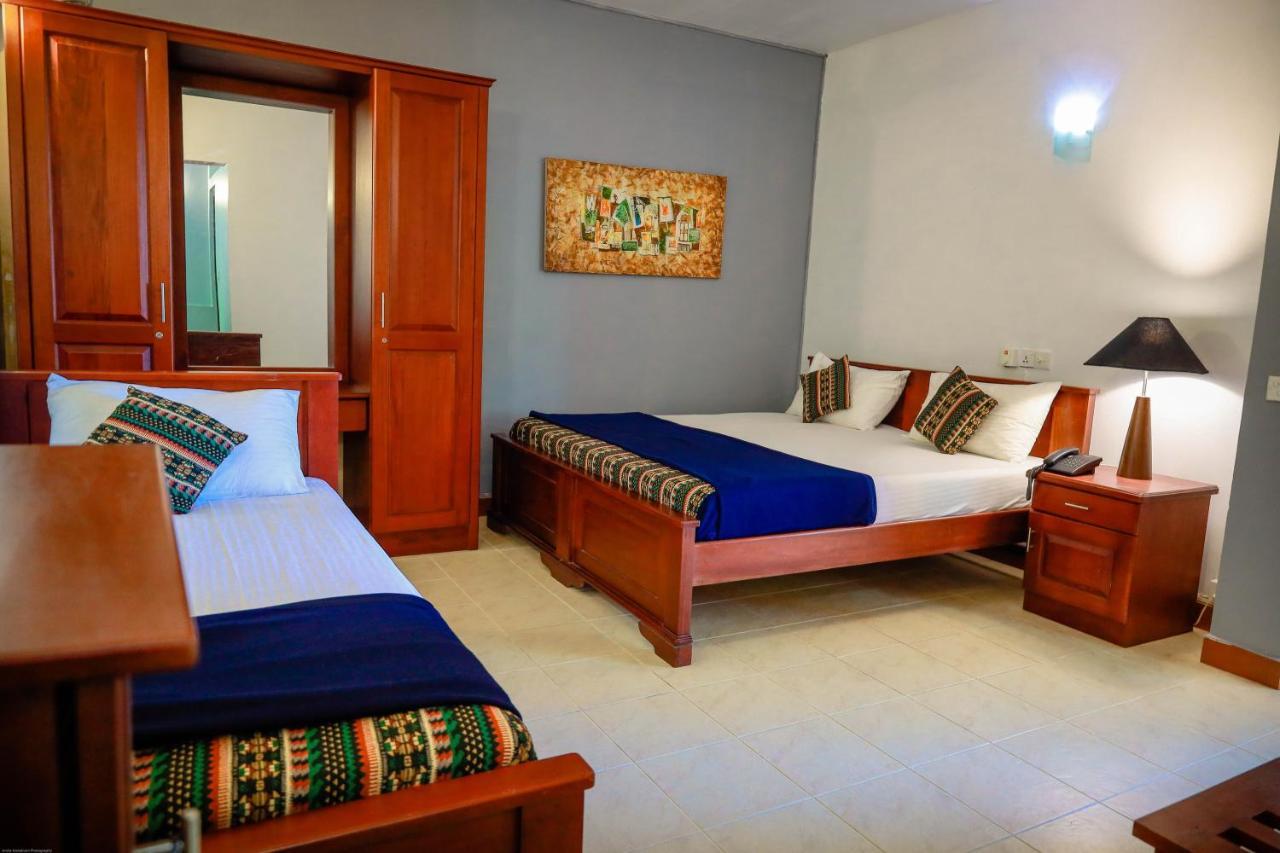 Funk Bunk - Mount View Lodge แคนดี้ ภายนอก รูปภาพ