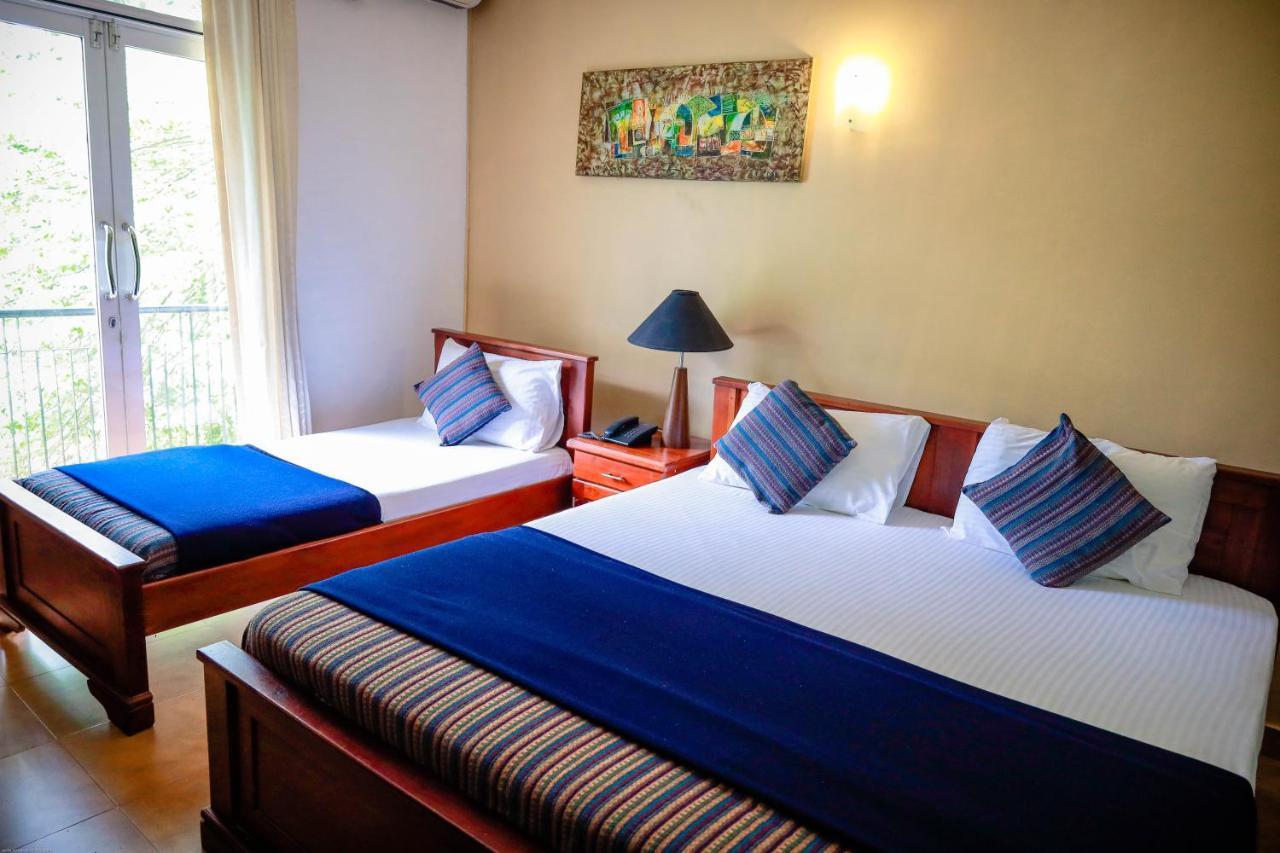 Funk Bunk - Mount View Lodge แคนดี้ ภายนอก รูปภาพ